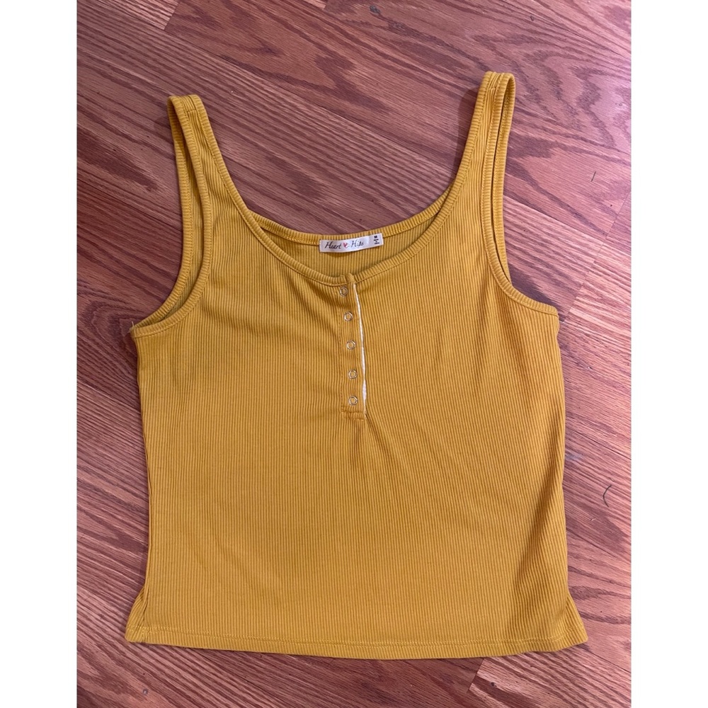 Size M slight crop tank top in mustard yellow!:)